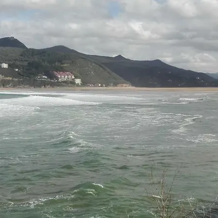 Mundaka Home アパート